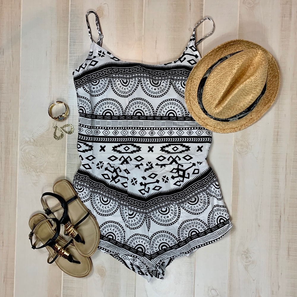 Lagaci Romper/cover up